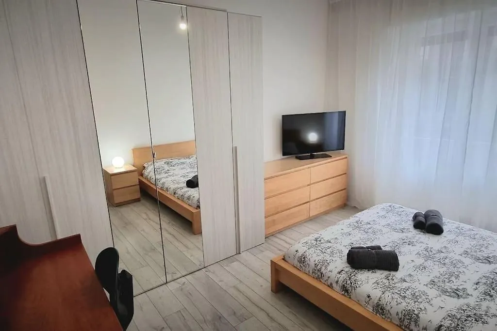 Dream Apartments Fantastico Appartamento Milano Con 2 Camere Matrimoniali E 2 Bagni Privati İtalya